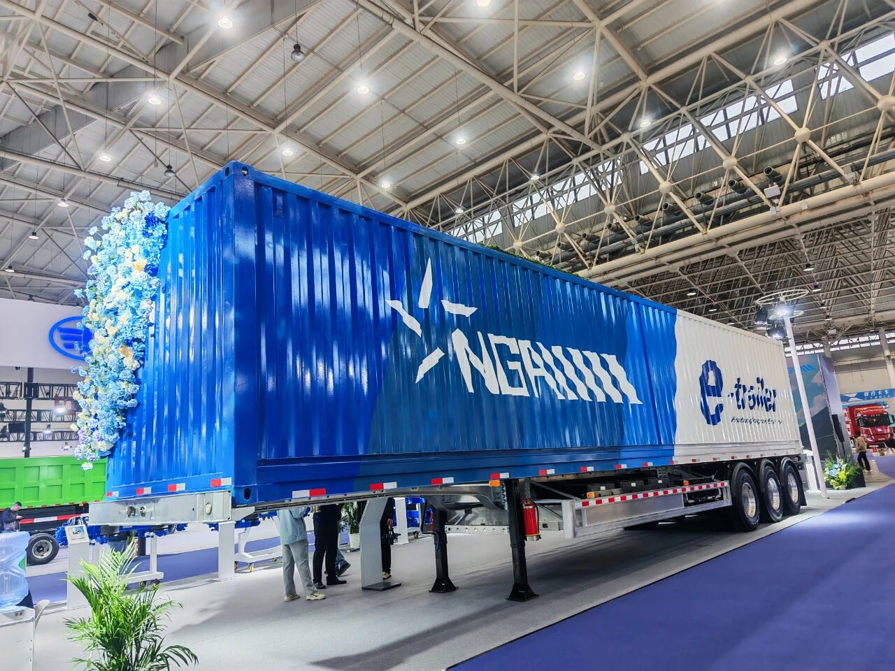 NGA 智能電動(dòng)半掛車(chē)成為 2025 中國(guó)國(guó)際商用車(chē)展會(huì)上的明星產(chǎn)品！